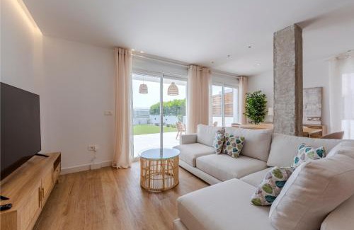 Vera Casa | Casa Descubrimiento - Dúplex Moderno con Jardín a 5 minutos de la Playa de Vera