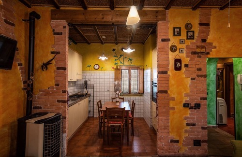 Poggibonsi Apartamento | Casa di Pierina: tu sala de estar en Colori. Enogastronomía y Romanticismo