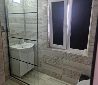 Novaci Casa | Casa dintre munti