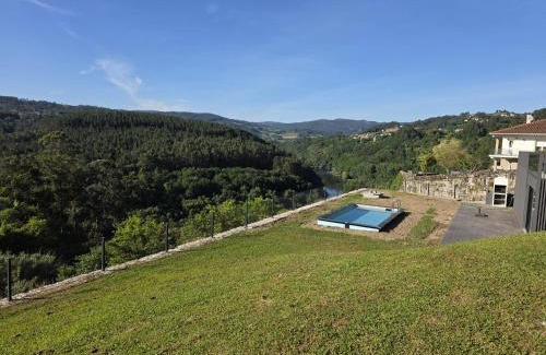 Vila Casa | Casa do Barbeiro - View of the River Minho