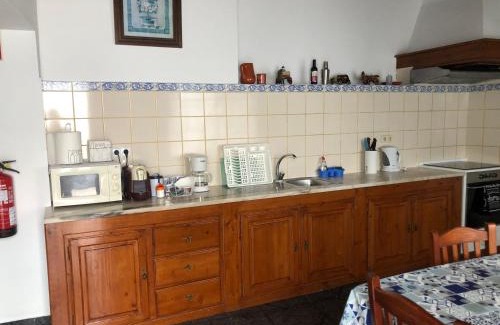 Faial Da Terra Casa | Casa do vermelho