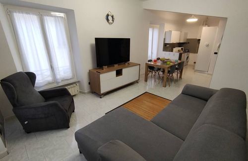 La Spezia Historic Centre Apartamento | Casa Dora 5 Terre cerca de trenes y ferries - A/C - Wi-Fi