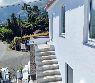 Prainha Casa | Casa dos Castanheiros - The White Cottage