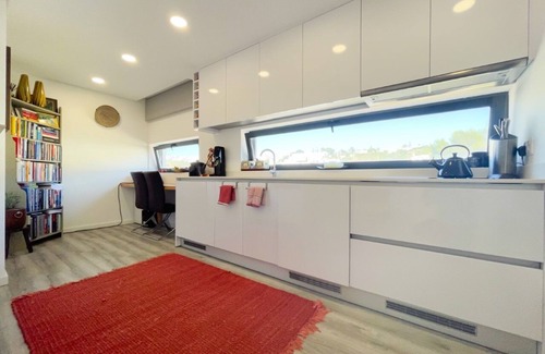 Salema Apartamento | Casa Dourada - Golden Beach Apartment with stunning ocean views. Pets accepted.