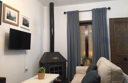 Benamahoma Casa | CASA EL CALLEJON DE BENAMAHOMA