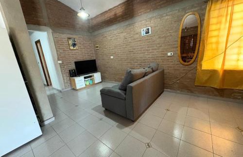 Villa Parque Siquiman Casa | CASA EL GRINGO ubicada en Villa Parque Siquiman con vista al río tres habitaciones y capacidad para ocho personas