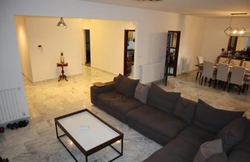 Kfardebian Apartamento | Casa El Haje