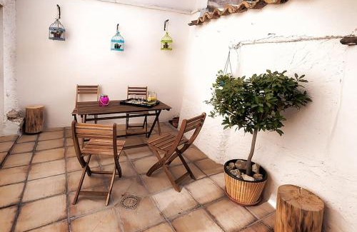 Tordesillas Casa | Casa el Tratado, situada en el casco histórico con patio privado