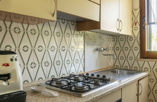 San Giovanni Apartamento | Casa Eleonora - Two Bedroom Apartment, Sleeps 4