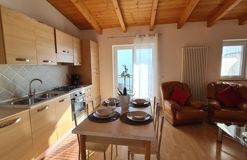 Arias Apartamento | Casa Elka Balcony 7 Lake view