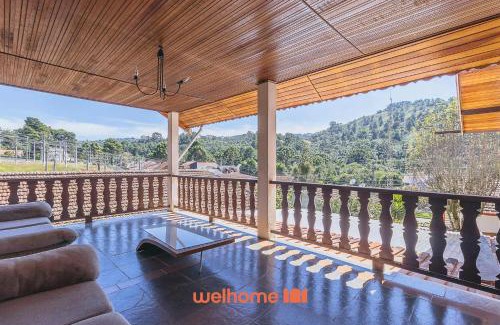 Vila Albertina Casa | Casa em Campos do Jordão com Varanda e Lareira