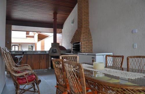 Horto Casa | Casa em condômino, com piscina, próxima à serra e ao mar