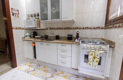 Balneario Guaruja Chalet De Esquí | Casa em condomínio com piscina, Wi-Fi e garagem