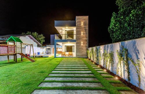 Mambucaba Casa | Casa em Paraty com 4 Suítes, Piscina e Churrasqueira Próximo Praias