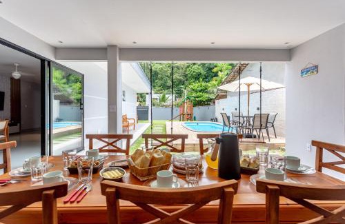 Mambucaba Casa | Casa em Paraty com 4 Suítes, Piscina e Churrasqueira Próximo Praias