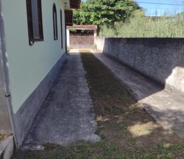 Jacone Casa | Casa em poucos passos da praia de Jaconé