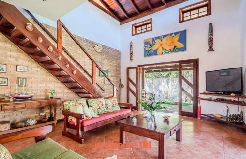 Horto Casa | Casa em Ubatuba com área gourmet e acesso a rio