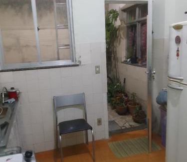 Centro Casa | Casa em Vila Estilo Portuguesa!