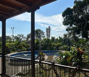 Armenia Casa | Casa en Armenia con Piscina muy cerca al Parque del Café