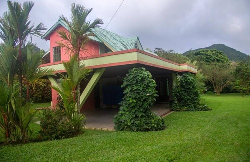 El Valle de Anton Casa | Casa en El Valle con vista a la montañas, El Valle de Lily