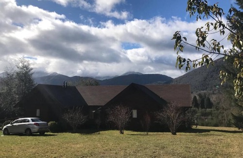 Pucon Casa | Casa en la montaña de Chile junto al lago Caburgua