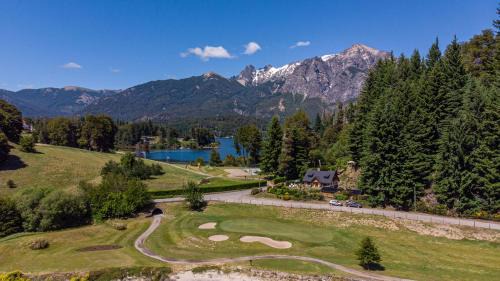 Llao Llao Chalet De Esquí | Casa en Llao Llao con vista al lago y campo de golf