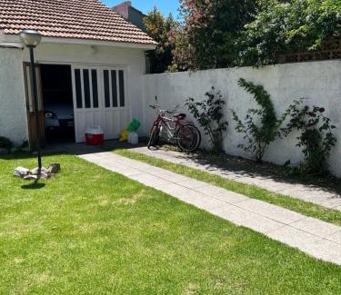 Constitucion Casa | Casa en Mar Del Plata con parque, parrilla y cochera cubierta a dos cuadras del mar