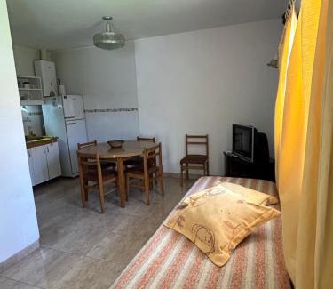 Constitucion Casa | Casa en Mar Del Plata con parque, parrilla y cochera cubierta a dos cuadras del mar