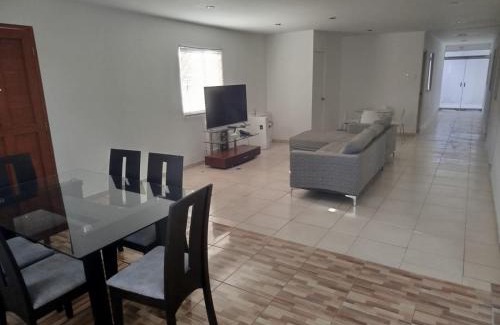 Pisco Casa | Casa en Paracas para 7 personas
