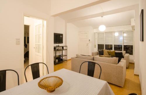 Villa Carlos Paz Casa | Casa en Villa Carlos Paz con Pileta , Quincho y Jardín a Pasos del Centro