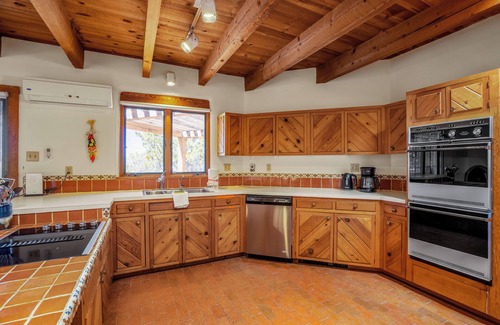 Chupadero Casa | Casa Encantado | Secluded Retreat & Views