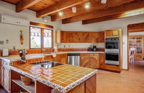 Chupadero Casa | Casa Encantado | Secluded Retreat & Views
