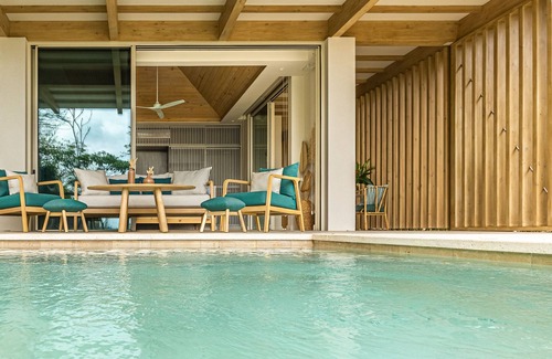 Carmen Casa | Casa Eos - New beachfront house with private beach access