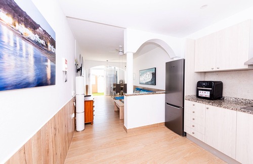 Caleta de Fuste Apartamento | Casa Mimosa - Amazing Roof Terrace, within 5 minutes of all local amenities