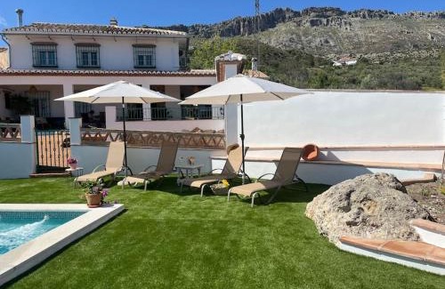 Villanueva de la Concepcion Casa | Casa Rubito el Olmo