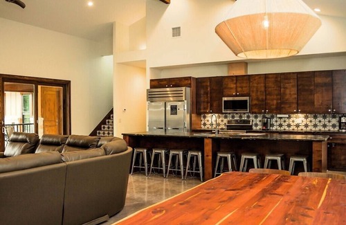 Sabinal Casa | Casa Estrella @ Frio Select Rental Homes