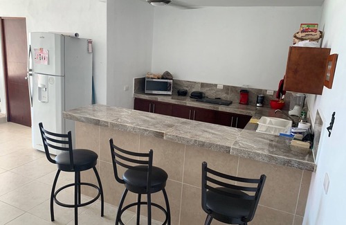 Chicxulub Puerto Casa | Casa familiar en la orilla del mar en Chicxulub Km 11.5 a solo 1 km del Oxxo.