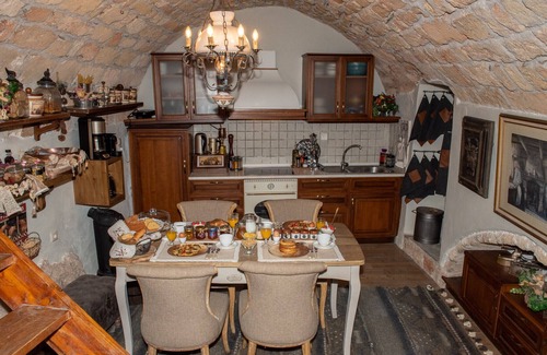Monemvasia Chalet De Esquí | «Casa Felicia», la experiencia de la mansión del castillo