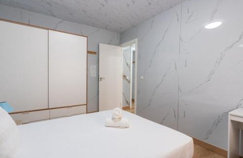 Los Remedios Apartamento | Casa Feria, moderno alojamiento en Sevilla