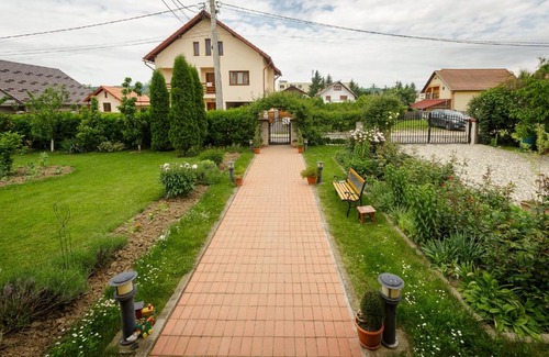 Curtea De Arges Casa | Casa Florilor