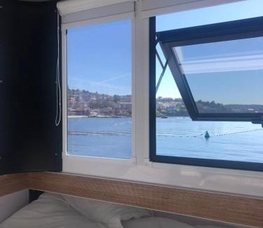 Quintans Alquiler De Eote | Casa Flotante Sanxenxo