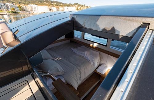 Quintans Alquiler De Eote | Casa Flotante Sanxenxo