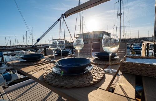 Quintans Alquiler De Eote | Casa Flotante Sanxenxo