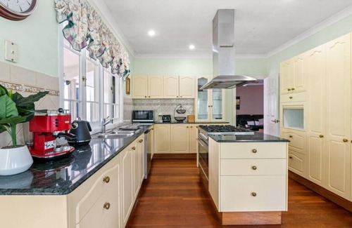 Heritage Park Casa | Casa Foresta - Old time charm 4BR Family House