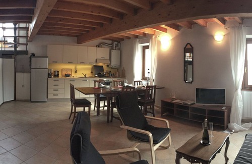 Fornico Apartamento | Casa FORNICO: 2 apartamentos con terrazas y vistas impresionantes del lago de Garda