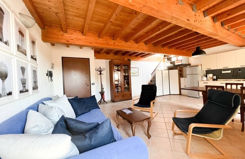 Fornico Apartamento | Casa Fornico 8, y su terraza con impresionantes vistas del lago de Garda