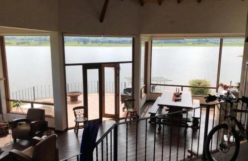 Toca Chalet De Esquí | Casa frente al lago - Toca, Boyacá