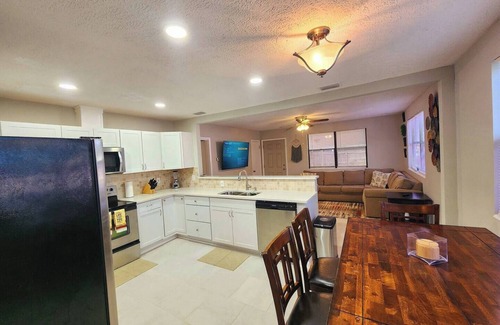 Westside Casa | Casa Frye: 4Bd/2Bth/Office/Parking Sleeps8! Jacksonville, FL