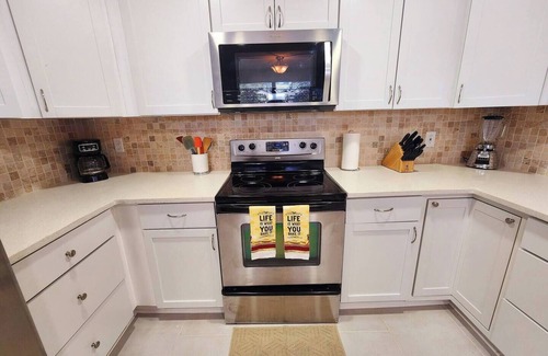 Westside Casa | Casa Frye: 4Bd/2Bth/Office/Parking Sleeps8! Jacksonville, FL