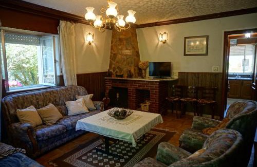 Campos y Salave Apartamento | Casa Gayol